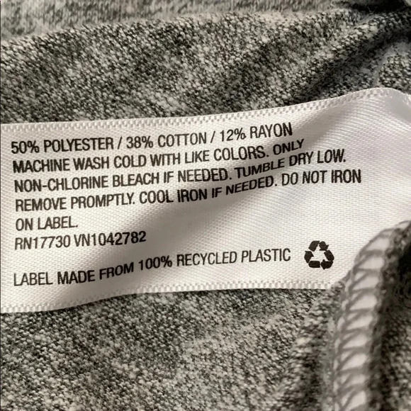 Isabel Maternity Top Gray Ruffle Short Sleeve NWT - Picture 8 of 8